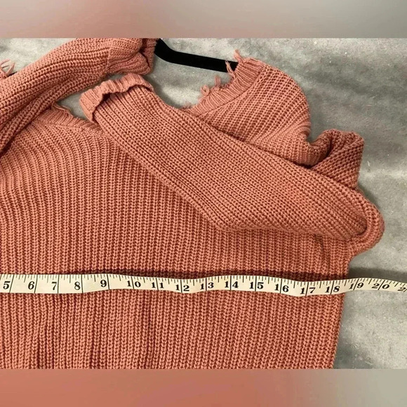 Jessica Simpson Blush Pink Distressed Cropped Knit V Neck Ribbed Sweater Size XS - Picture 9 of 11